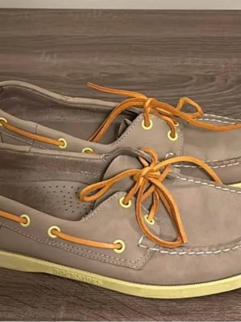 Sebago Men's Tan Leather Boat Shoes with Orange Laces